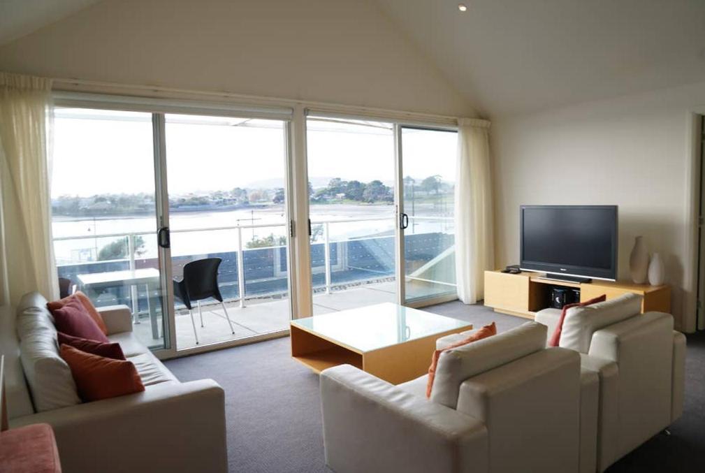 York Cove Hotel George Town Extérieur photo
