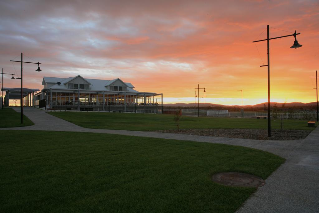 York Cove Hotel George Town Extérieur photo