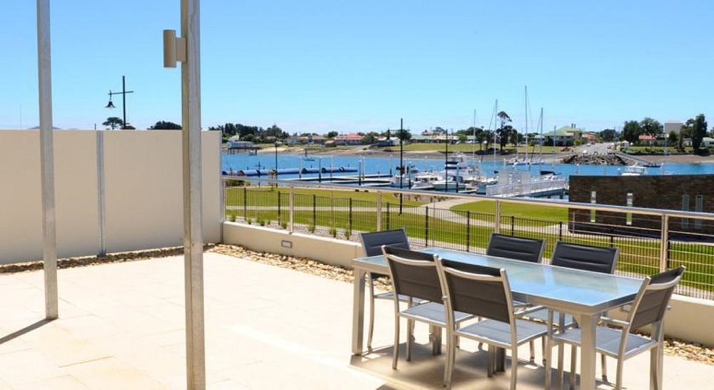 York Cove Hotel George Town Extérieur photo